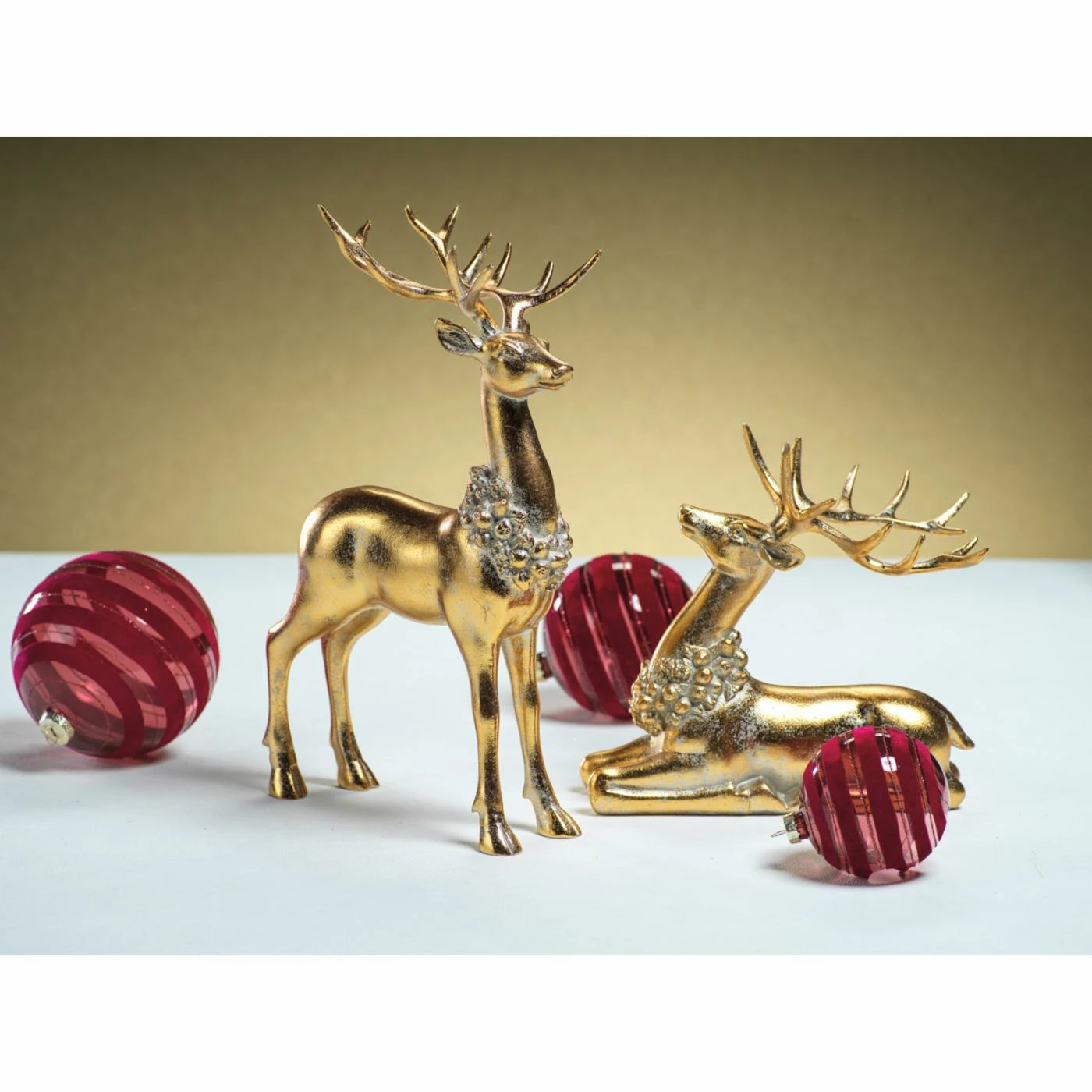 Promo π All Other Brands Decorative π Christmas Accents Sitting Deer With Ornamental Wreath β - Image 2